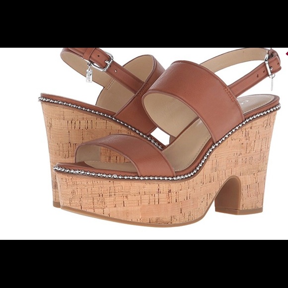 COACH - Picture 2 of 8